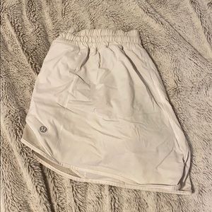 Lululemon Hotty Hot Shorts 4”